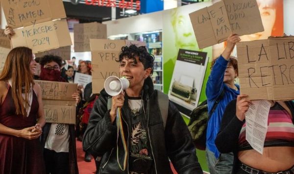 Haber | zmir Bykehir Belediye Bakan Tun Soyer: LGBT bireyleri iin belediyemizde artk bir kap var